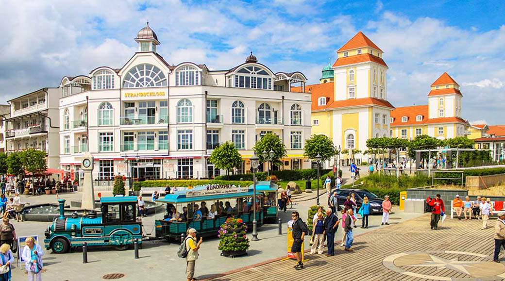 Binz Seebrücken-Vorplatz