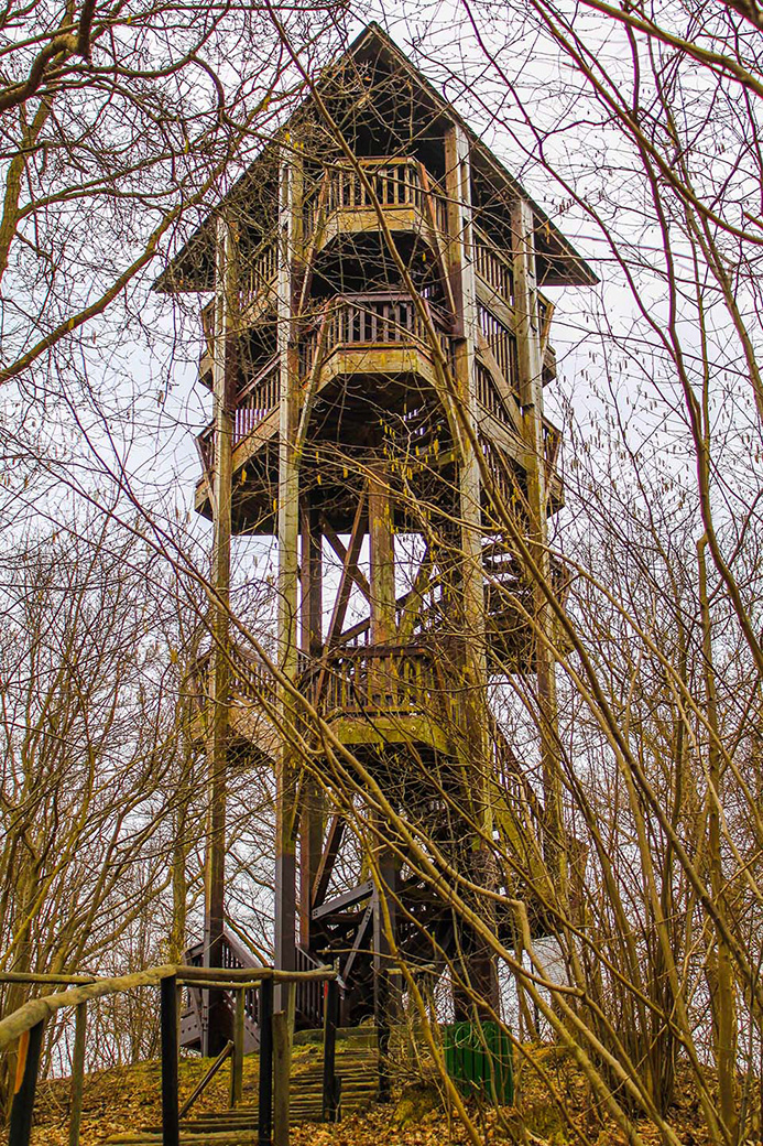 Alter hölzerner Aussichtsturm bis 2011